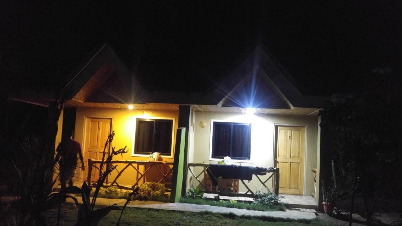 Miki'S Guest House Сикихор Экстерьер фото